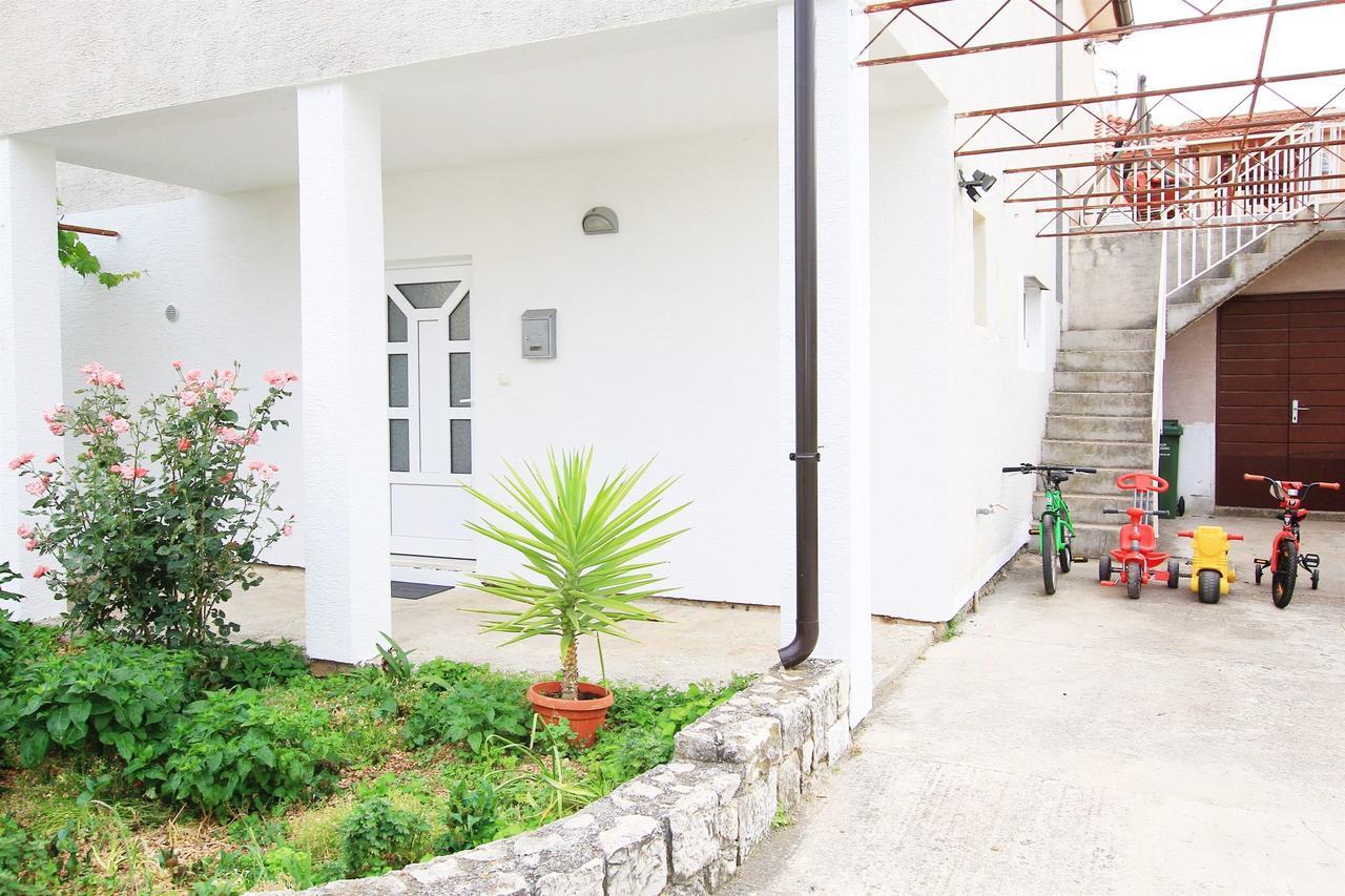 Apartment Anica Τρογκίρ Εξωτερικό φωτογραφία