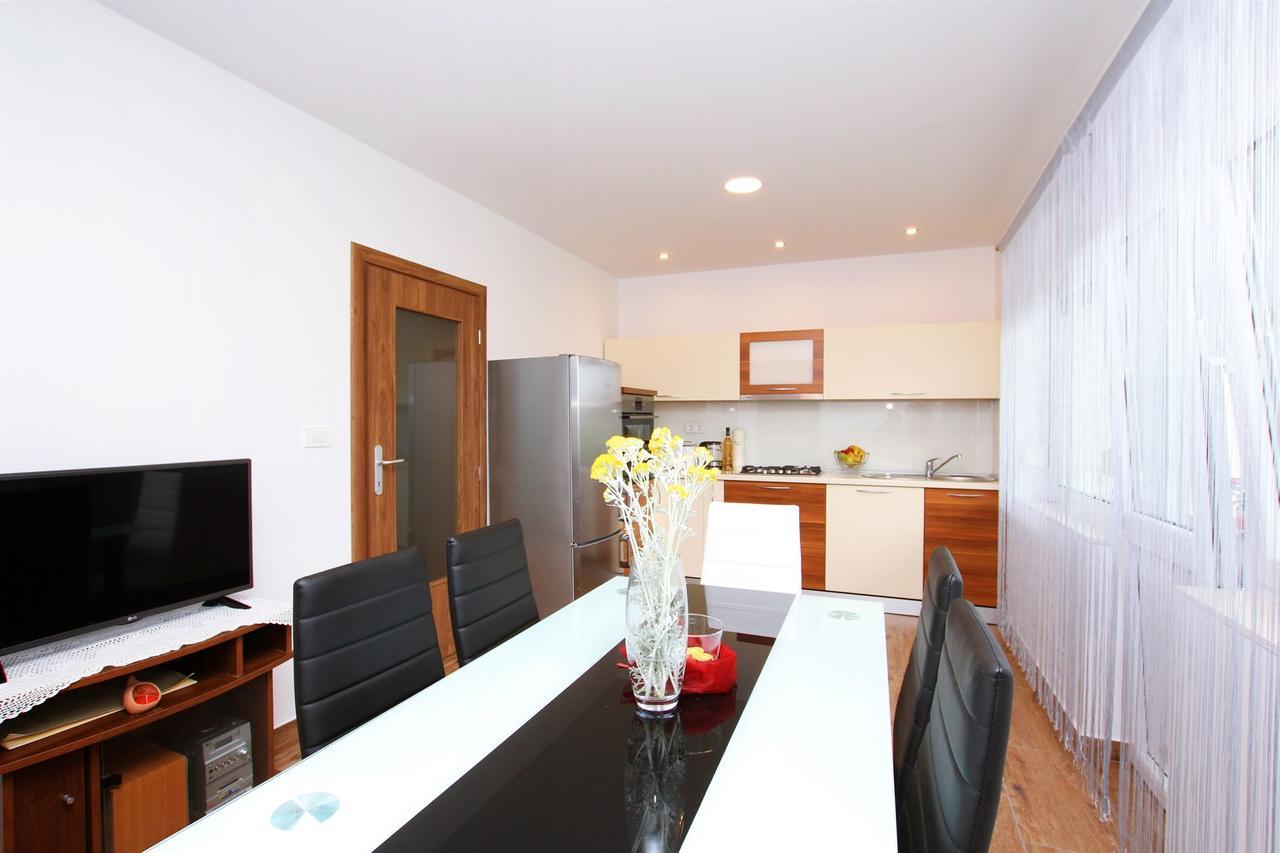 Apartment Anica Τρογκίρ Εξωτερικό φωτογραφία